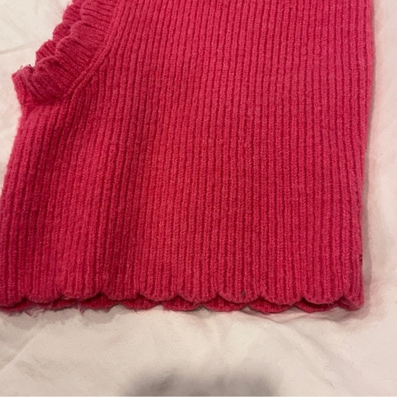 Damson Madder scalloped edge hood - Picture 7 of 8